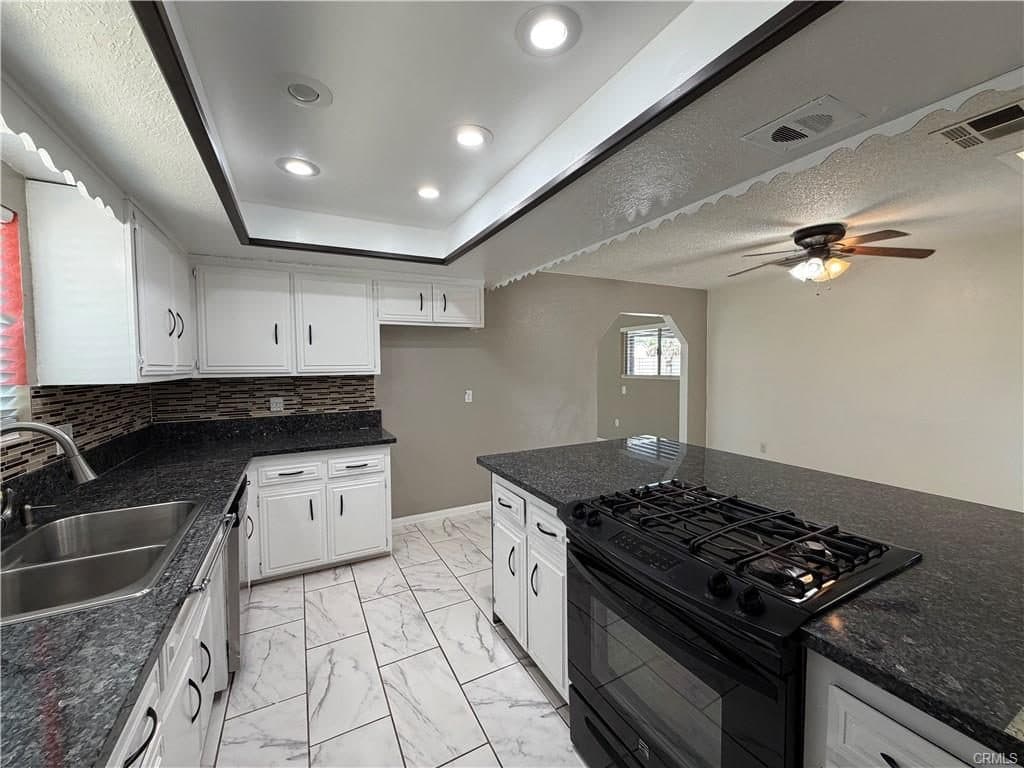 26695 Tellis, Hemet, photo 9
