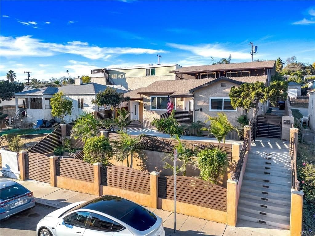 6238 University, San Diego, photo 2