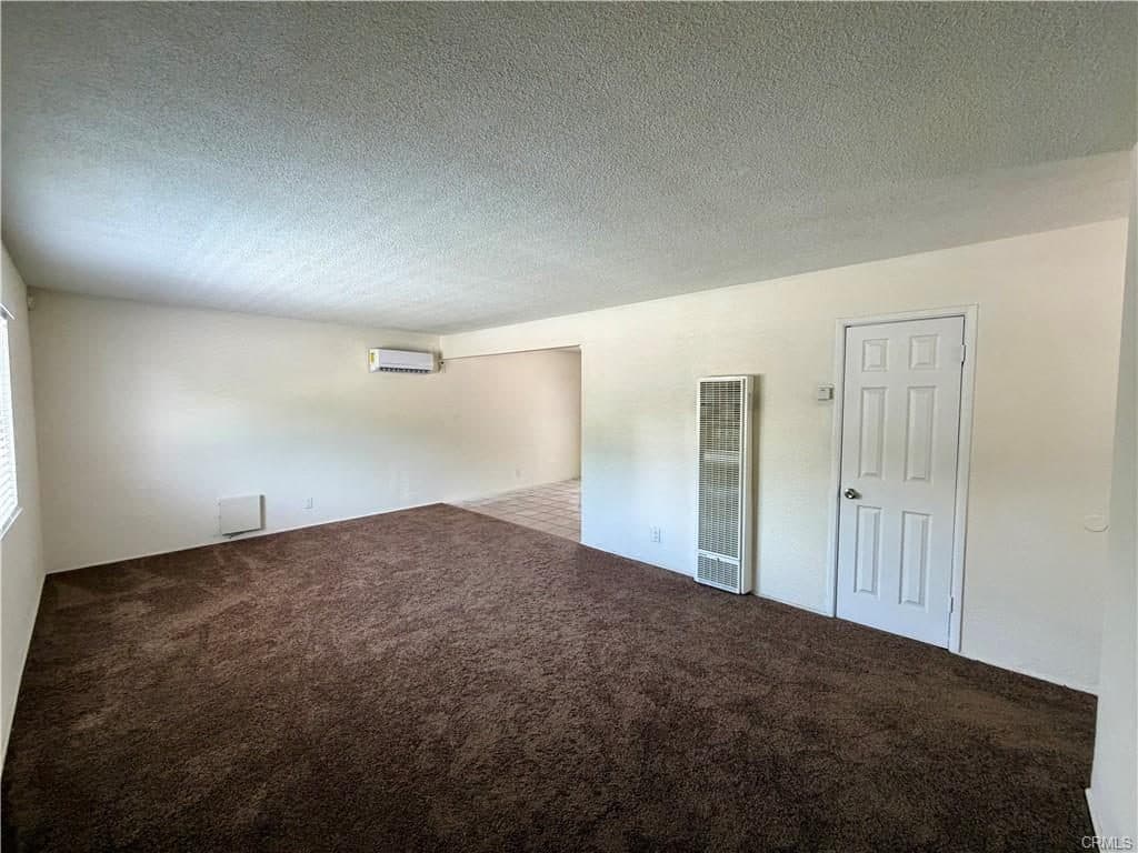 711 E Oakland, Hemet, photo 2